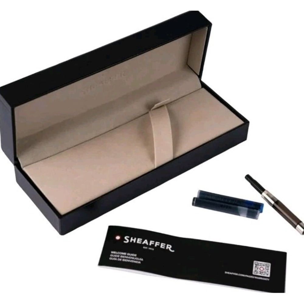 New Fountain Pen By Sheaffer Color Is Intensity Carbon White